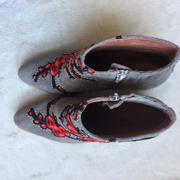 ❌SOLD❌Jeffrey Campbell Floral Embroidered Boots - Picture 3 of 7